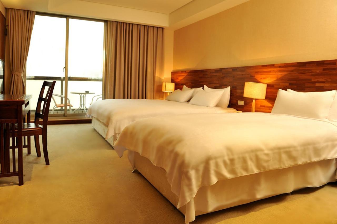 Asia Emperor Hotel Tainan Exterior photo